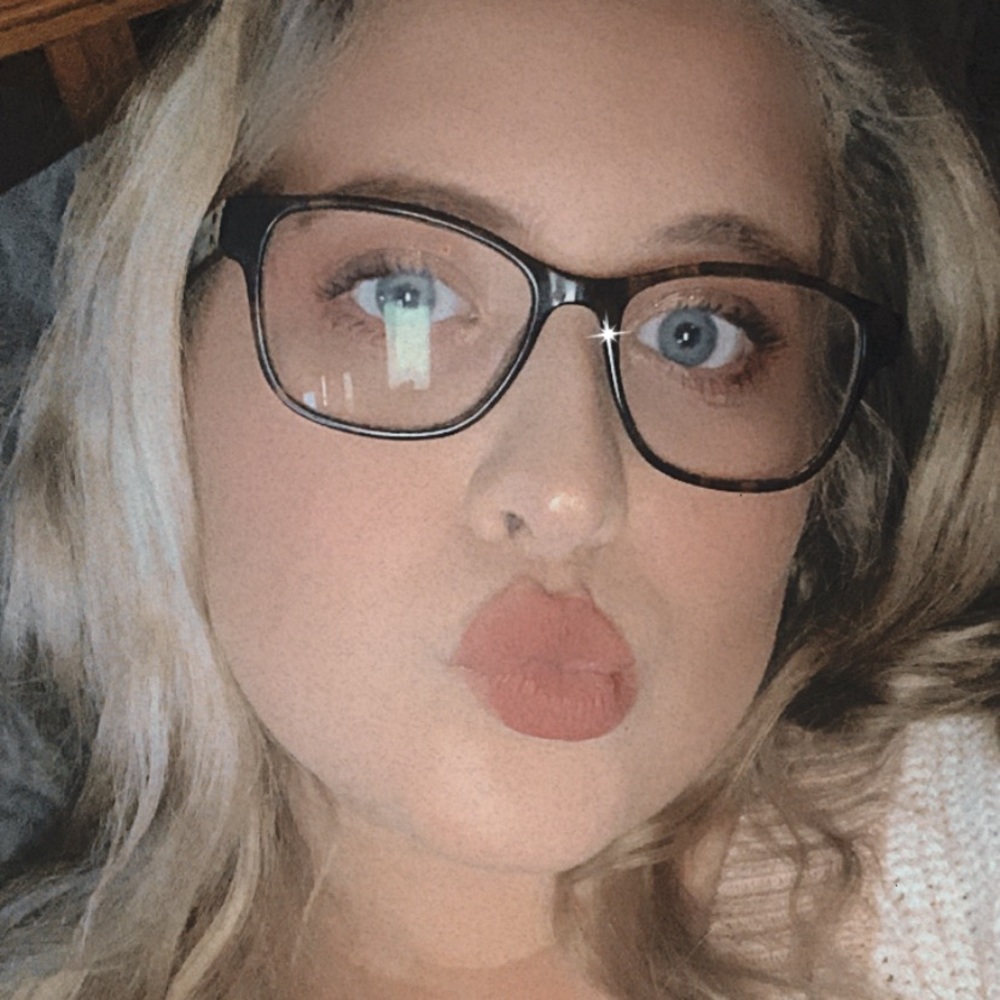 Meet your Posher, Brianna